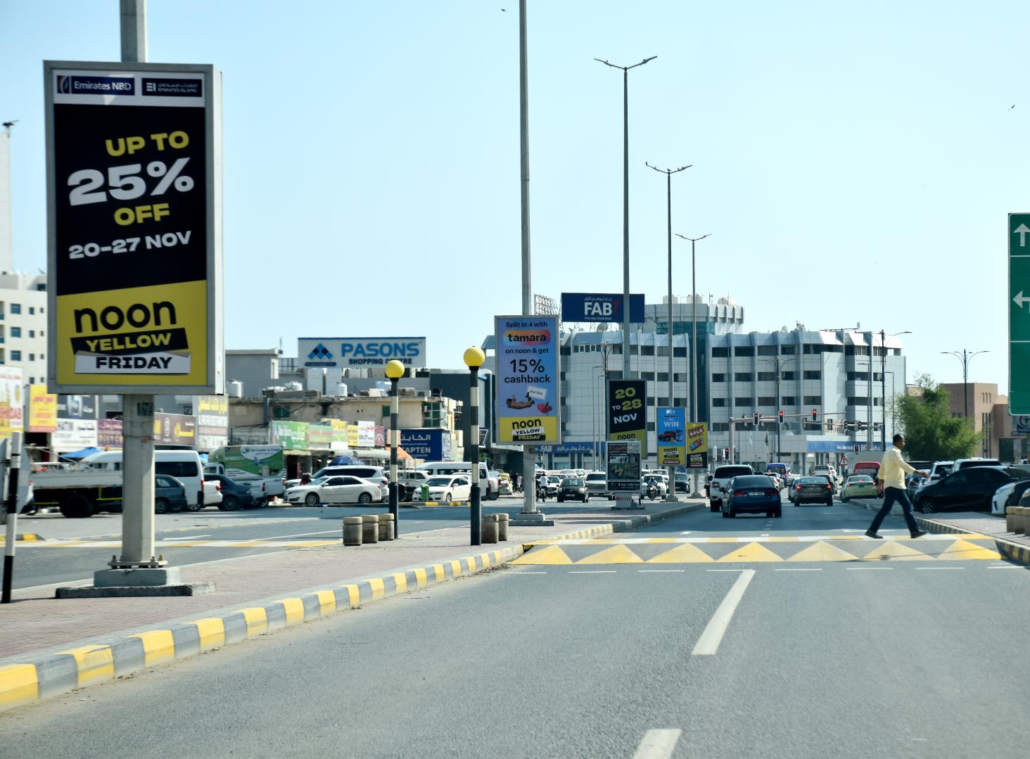 Fujairah Stadium Area Opp Passon Hypermarket Back-Lit Lamppost
