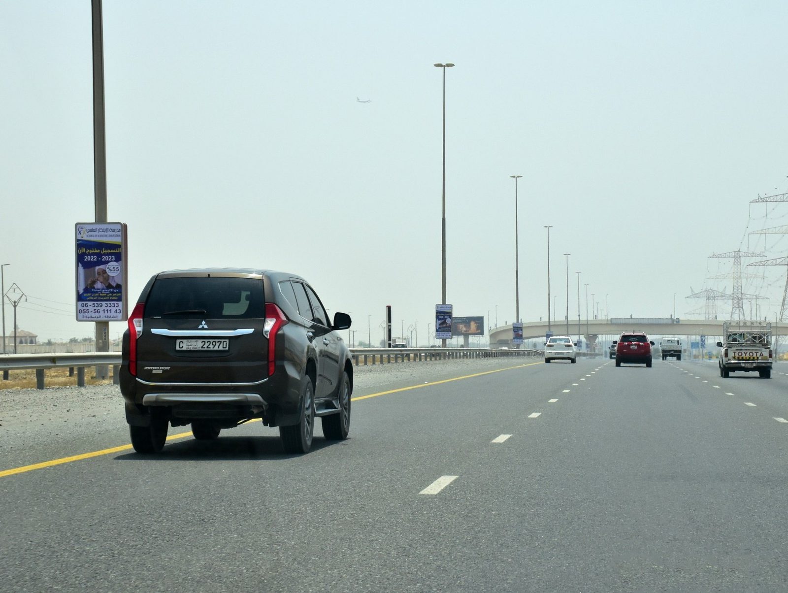 SMBZ Rd Ajman - Sharjah Border Area — Back-Lit Lamppost, Sharjah